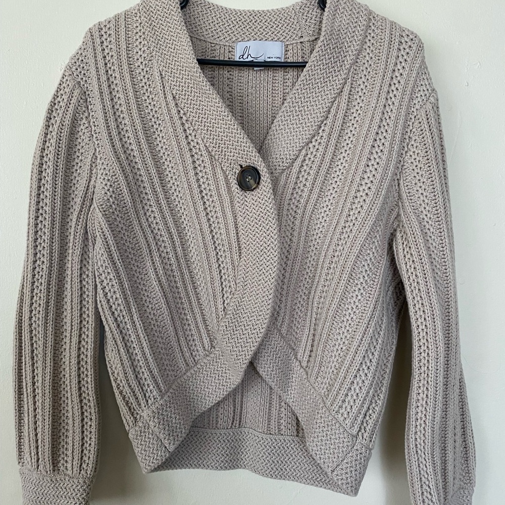 dh NEW YORK Tan Cropped Ribbed Cardigan Sweater